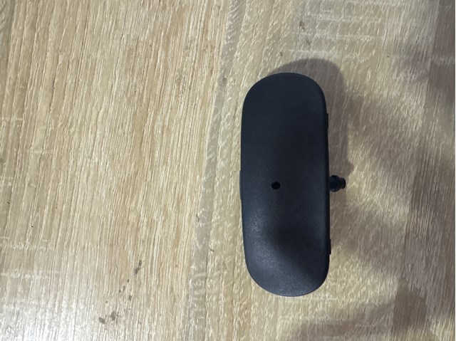 Форсунка омивача скла лобового, ліва 8W0955987A VAG