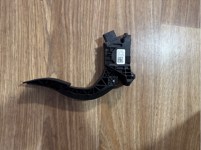Педаль акселератора 8W1723523 VAG