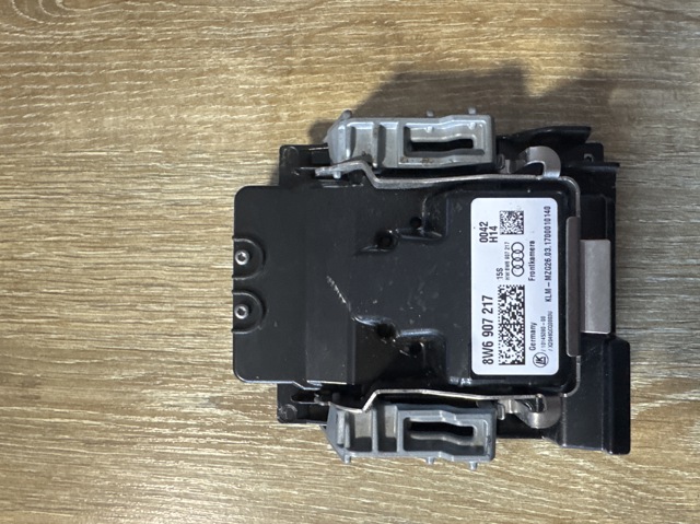 Камера системи забезпечення видимості 8W6907217 VAG