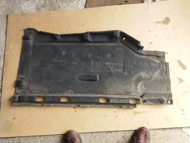 Захист днища, правий 8W7825208A VAG
