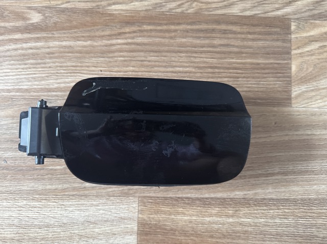Горловина бензобака 8W8809906 VAG