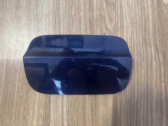 Лючок бензобака / паливного бака 8W8809907 VAG