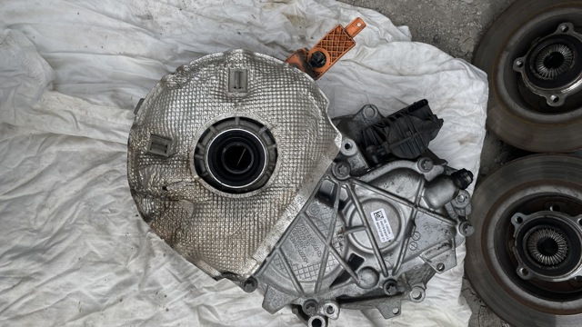 Безступнева трансмісія 27208681531 BMW