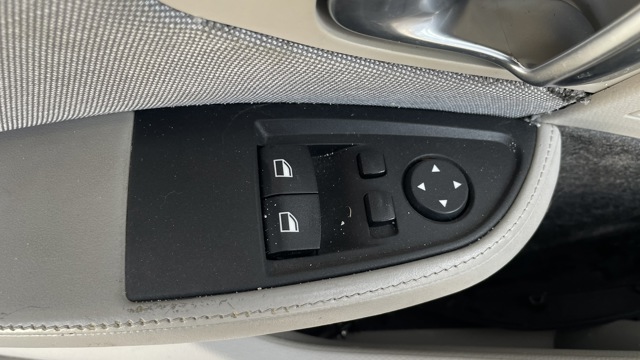 Кнопки переднього лівого склопід'ємника 9226269 BMW