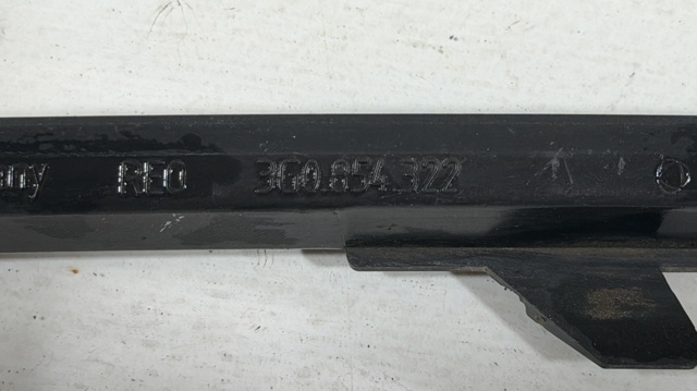 Накладка переднього бампера 3G0854322 VAG