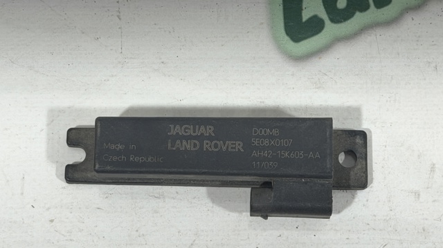 Антена автомобильна AH4215K603AA LAND ROVER