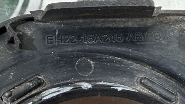 Ободок/окантовка фари противотуманной, правий EH2215A245AB LAND ROVER