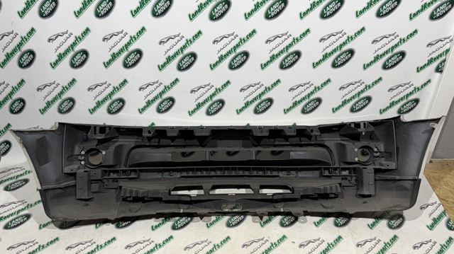 Бампер передній LR015071 LAND ROVER