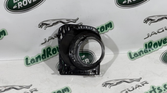 Заглушка, решітка протитуманних фар бампера переднього, ліва LR018245 LAND ROVER