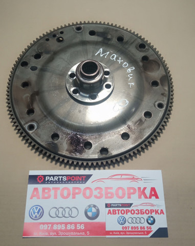 Маховик двигуна 03G105323S VAG