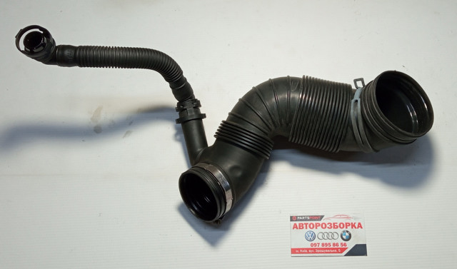 Шланг повітряний вентиляції картера 03L103493AE VAG