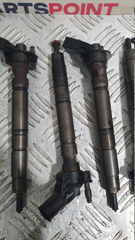 Форсунка дизельна в зборі, розпилювач + тримач 059130277CD VAG