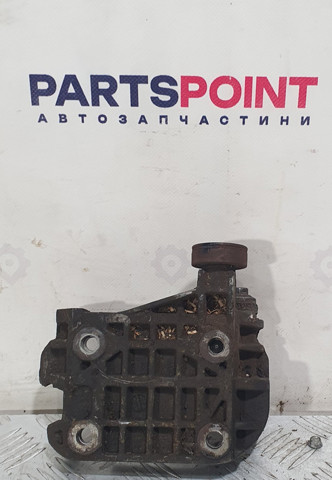 Кронштейн генератора 059903143AC VAG