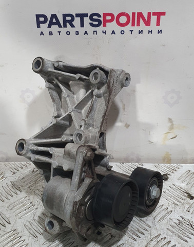 Кронштейн генератора (натяжний) 117105124R NISSAN