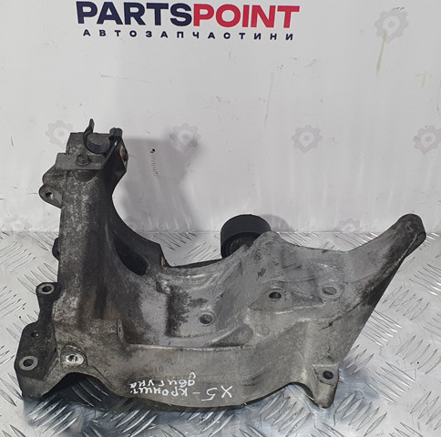 Кронштейн генератора 13992010 BMW