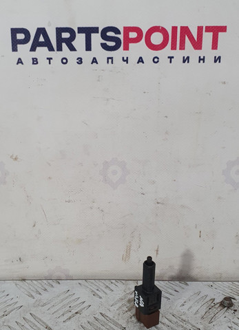 Датчик включення стопсигналу 25300AT300 NISSAN