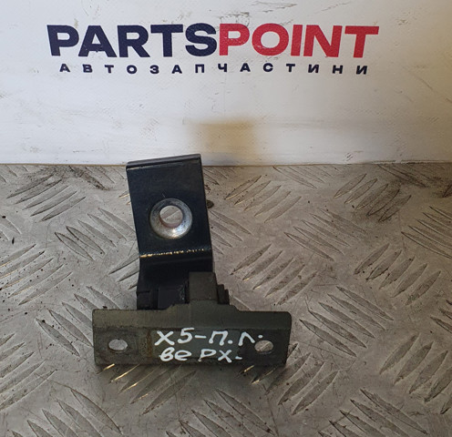 Дверний шарнір водійських дверей 41517176847 BMW