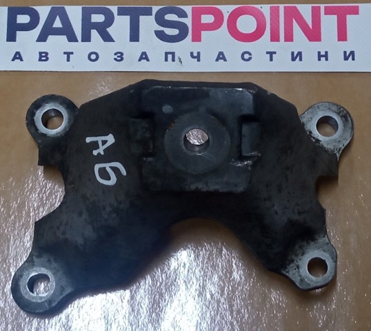 Кронштейн подушки (опори) двигуна, лівої 4F0199307M VAG