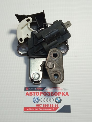Замок дверей багажника 4F5827505D VAG