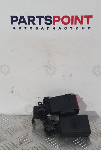 Важіль фіксатора ременя безпеки задній лівий 4G0857739A VAG
