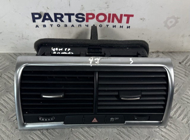 Решітка повітроводу 4L0820951 VAG
