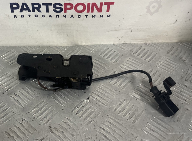 Замок капота 4L0823509B VAG