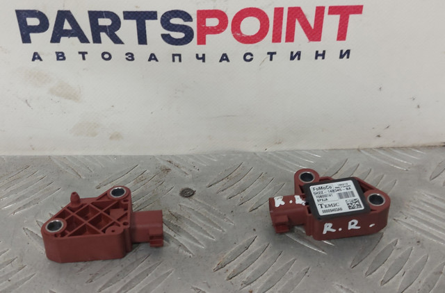 Датчик Ейрбег передній 5H2Z14B345BA LAND ROVER