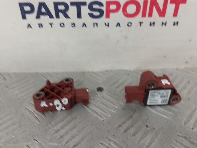 Датчик Айрбег передній 5H2Z14B345BA LAND ROVER