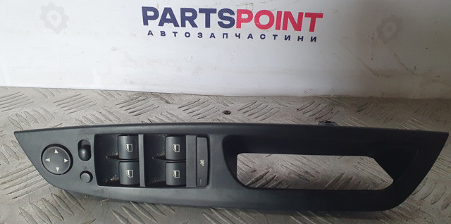Кнопки переднього лівого склопід'ємника 61319218044 BMW