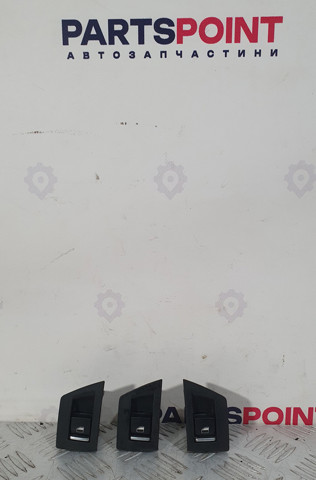 Кнопка підйомника переднього правого скла 61319241949 BMW