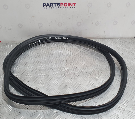 Прокладка дверей передніх, правих (на кузові) 76921EB31A NISSAN