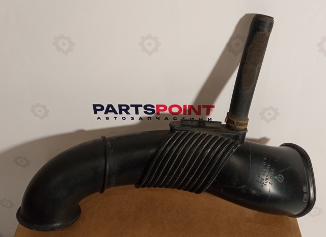 Патрубок повітряний, вхід повітряного фільтра 7L6129609C VAG