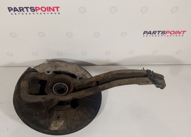 Кулак поворотний передній правий 7L8407258B VAG
