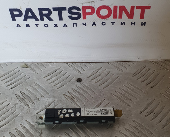 Підсилювач сигналу антени 7P6035552N VAG