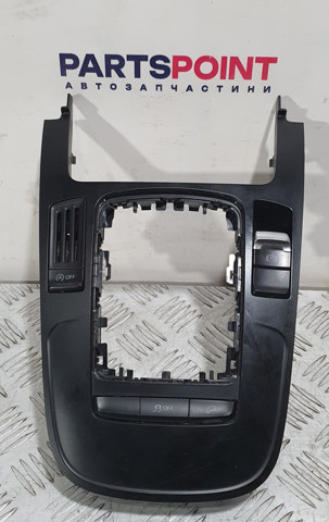 Декоративна накладка центральної консолі 8K0864261 VAG
