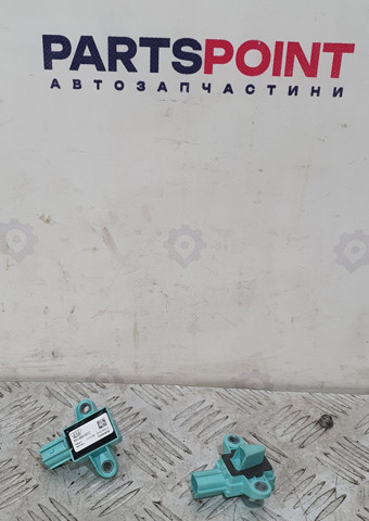 Датчик Айрбег передній 8K0955557C VAG