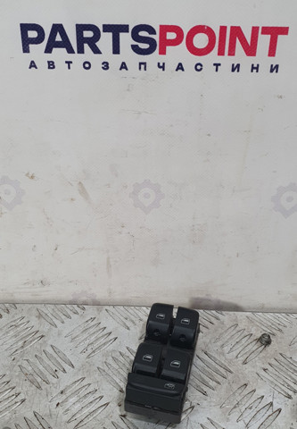 Кнопковий блок керування склопідіймачами передній лівий 8K0959851D VAG