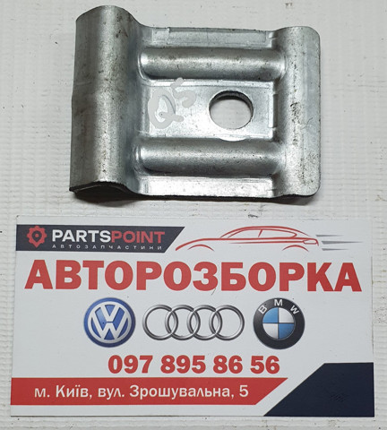 Кріплення / підставка акумулятора (АКБ) 8R0803123B VAG