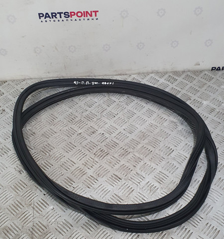 Ущільнювач дверей передніх, на (кузові) 8R0831721D VAG