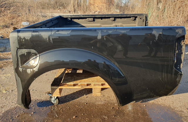 Крило заднє ліве 93301EB02J NISSAN