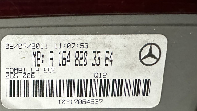 Задній правий стоп A1648203464 MERCEDES
