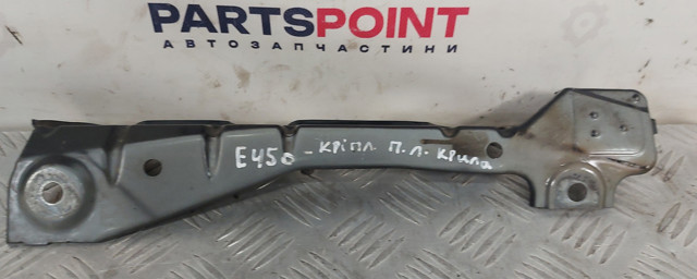 Кронштейн кріплення крила переднього лівого, передній A1648800014 MERCEDES