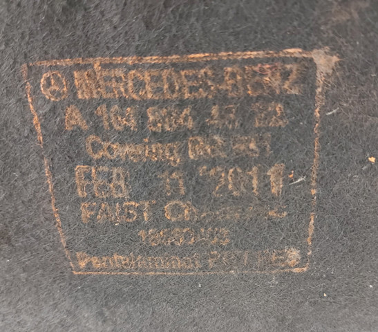 Підкрилок задній правий A1648844822 MERCEDES