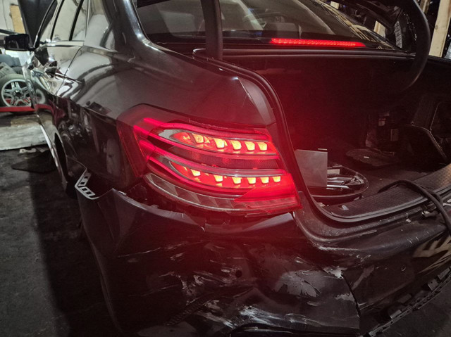 Задня ліва зовнішня фара A2129068702 MERCEDES