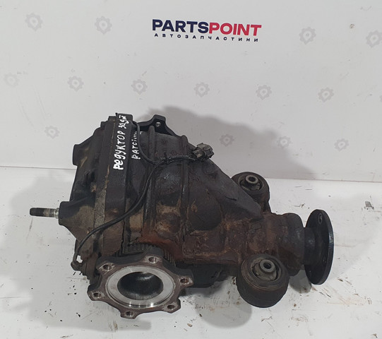 Редуктор заднього моста C8301EB300 NISSAN