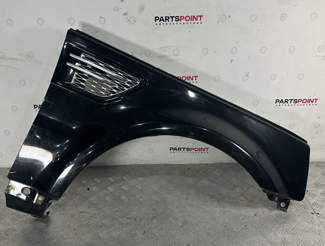 Переднє праве крило LR015036 LAND ROVER