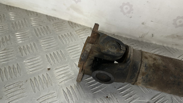 Вал карданний задній LR037028 LAND ROVER