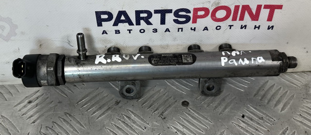 Розподільник палива (рампа), лівий LR040877 LAND ROVER