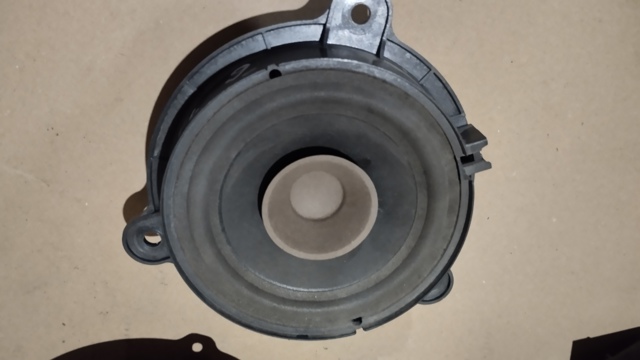Динамік передньої двері 281440002R RENAULT
