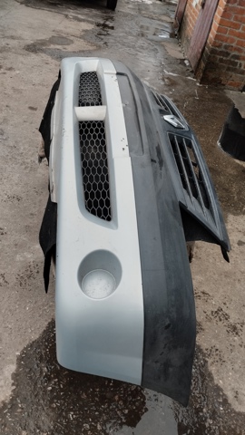 Бампер на авто 6001549906 RENAULT